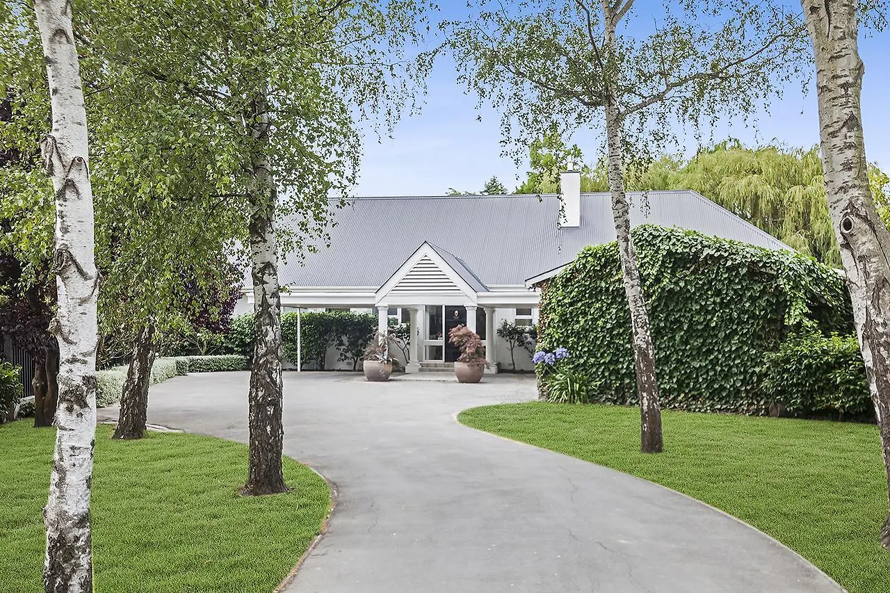 French City Mansion Villa Christchurch 0*,