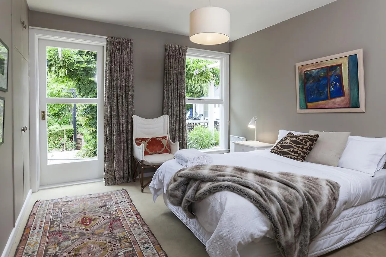 French City Mansion Villa Christchurch Holiday home